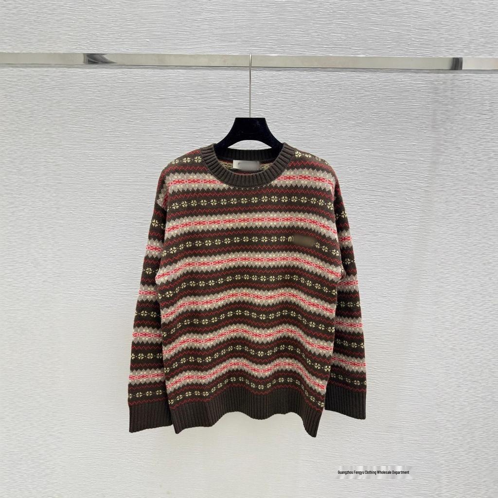 Раннеосенний полосатый шерстяной свитер с круглым вырезом и длинным рукавом