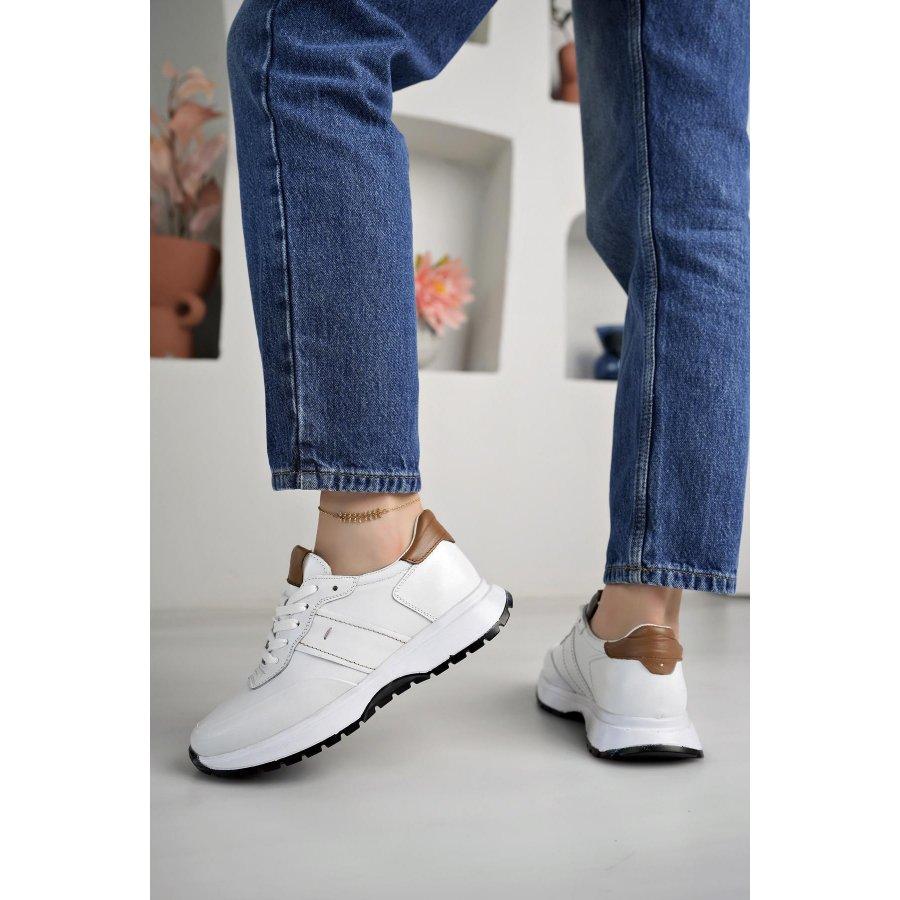 Женские кроссовки из натуральной кожи