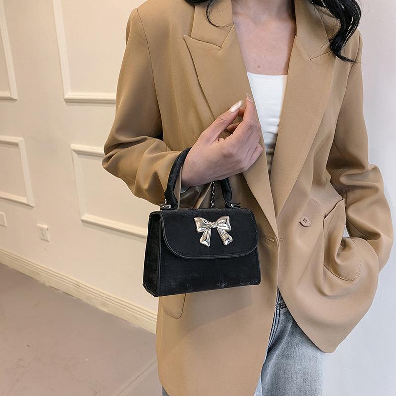 Fashionable Handbag with Bows In Spring New Solid Color One-shoulder Crossbody Bag Fashionable Gentle Small Square Bag Women