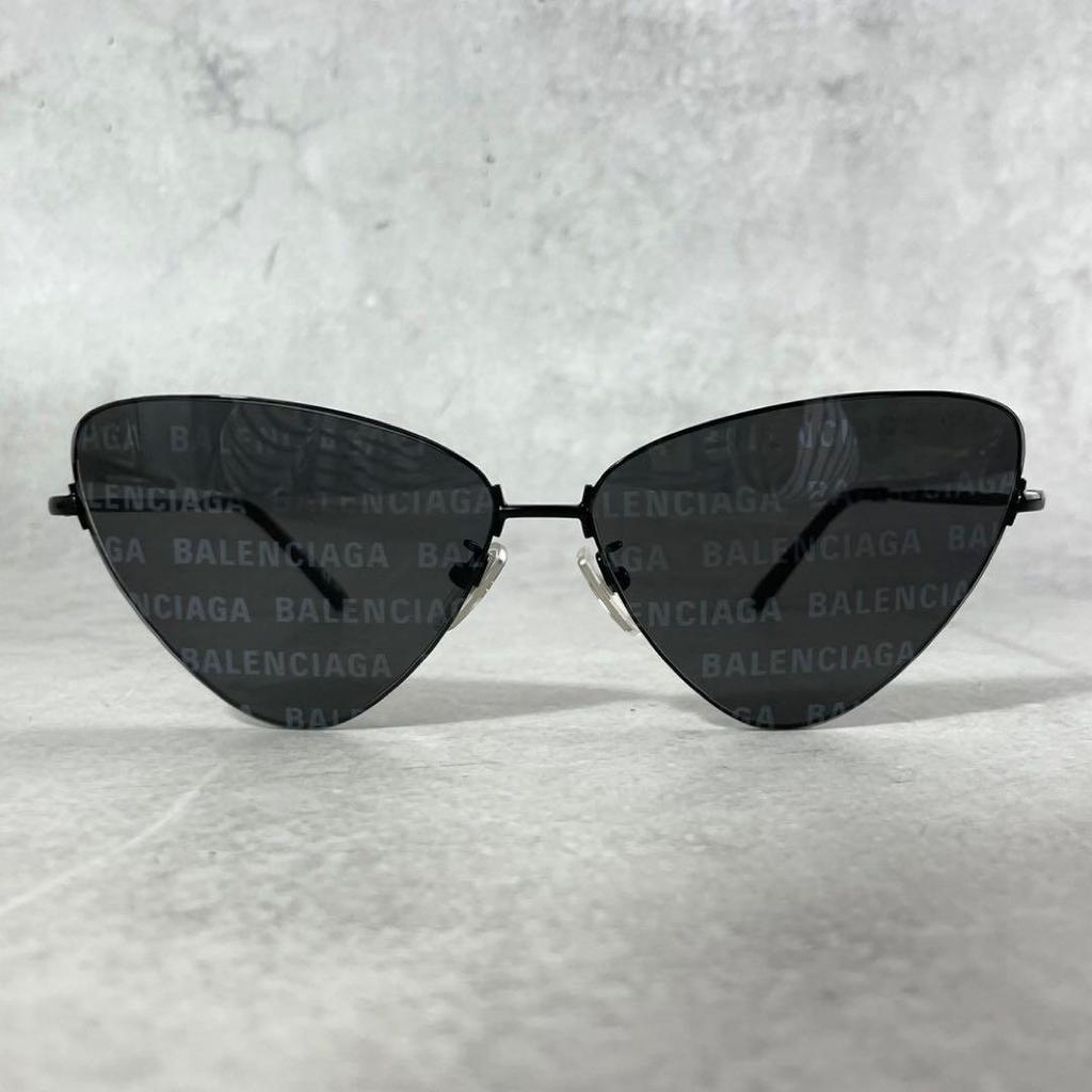 Б/у Balenciaga BALENCIAGA Кошачий глаз 22SS Черный