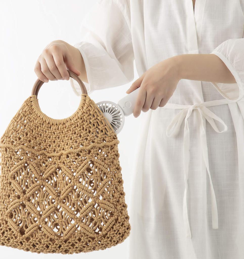 RHYTHM Portable Fan Heat Stroke Made by a Japanese Cool even on Low Quiet Handy DC Double Rotating USB x x Wind Handy Fan 9ZF031RH04 [Energy Saving,