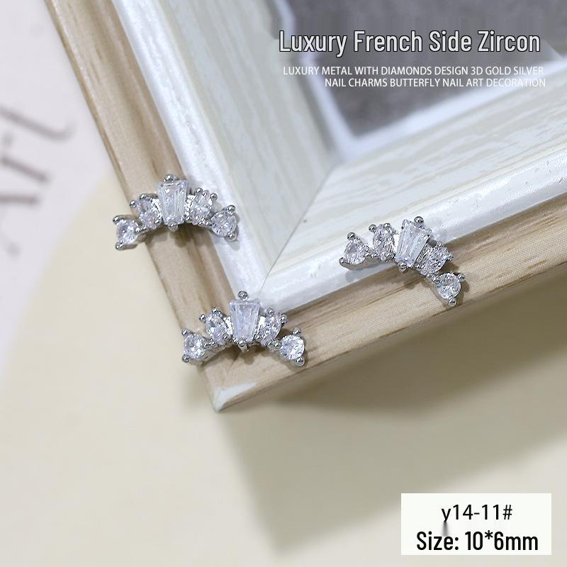 Elegant 3D French Crescent Zircon Nail Art with Star Design