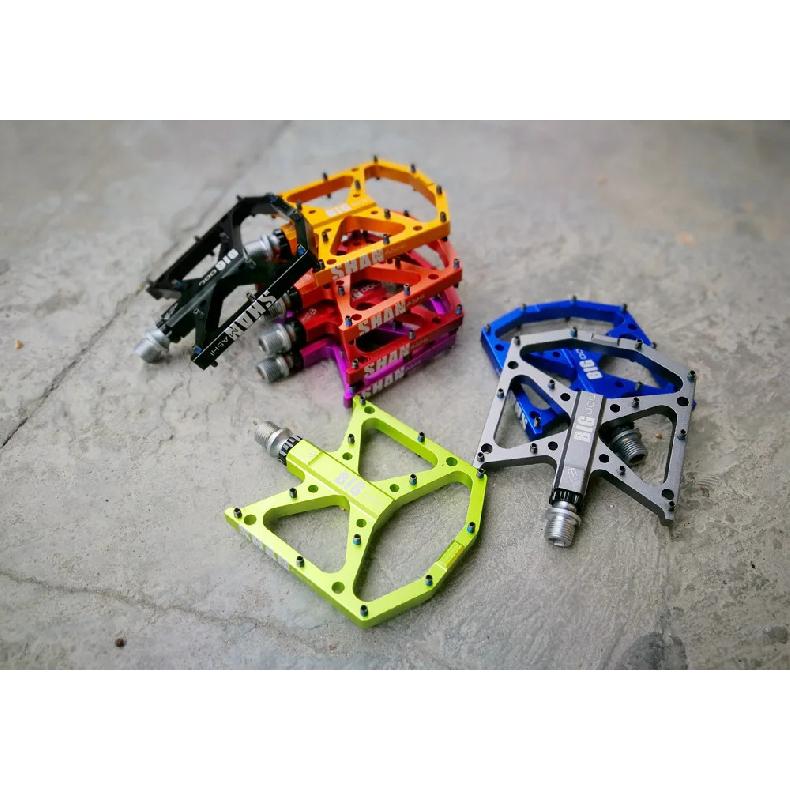 Big dog pedals mountain bike 3 bearing bicycle bearing wide anti-slip pedals comfortable pedals