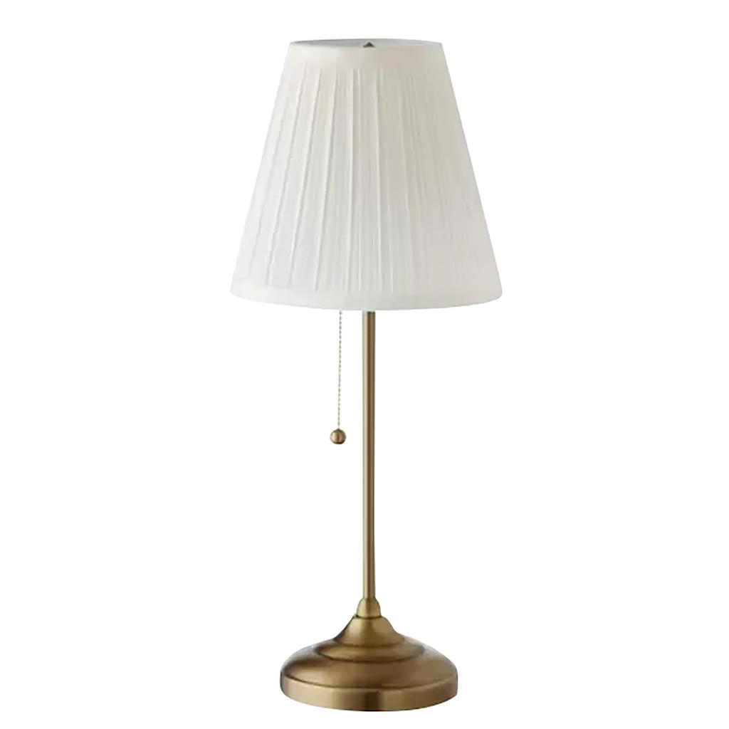 Прикроватная лампа в стиле ретро для спальни. Североевропейский и американский свет. Роскошный европейский современный минималистичный креативный настольный светильник. Теплая маленькая настольная лампа.