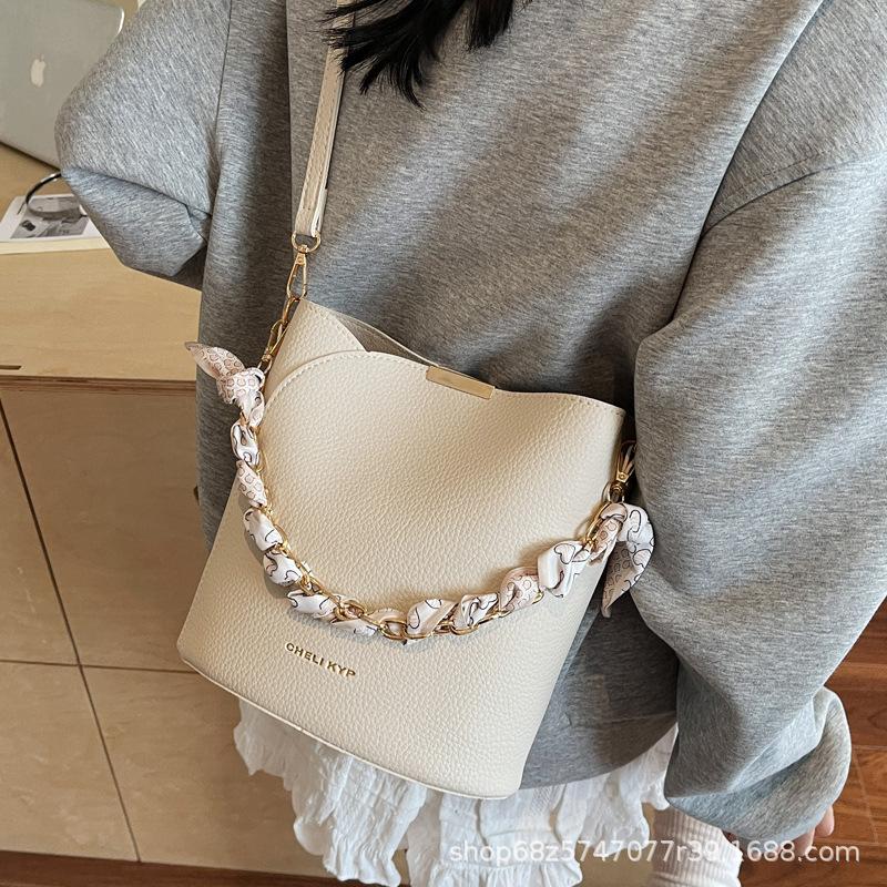 Retro Lychee Pattern Hand-held Bucket Bag Women's 2025 Spring and Summer New Trendy Fashion Versatile Simple Shoulder Crossbody Bag