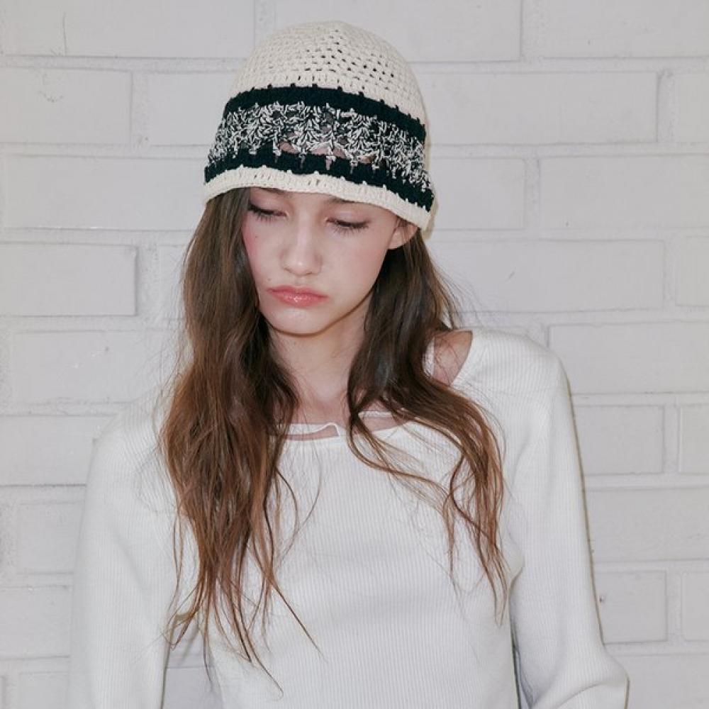 Allincomplete Snuggle Crochet Beanie 2 Color