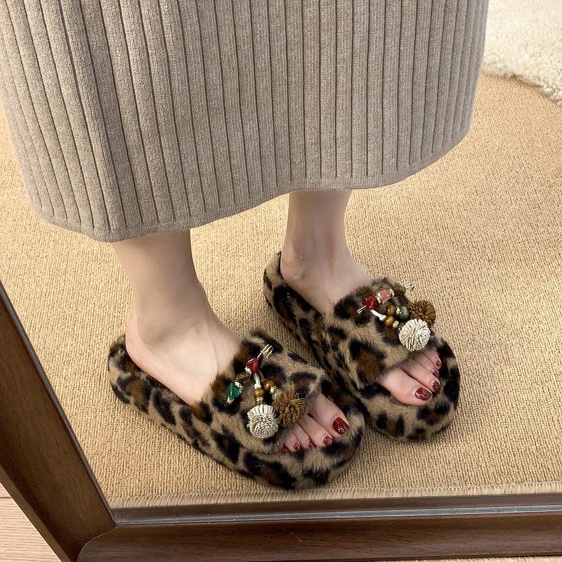 Леопардовый принт толстая подошва однословные пушистые тапочки женские носят 2025 новые весенние, осенние и зимние комнатные домашние интернет-знаменитость хлопковые тапочки