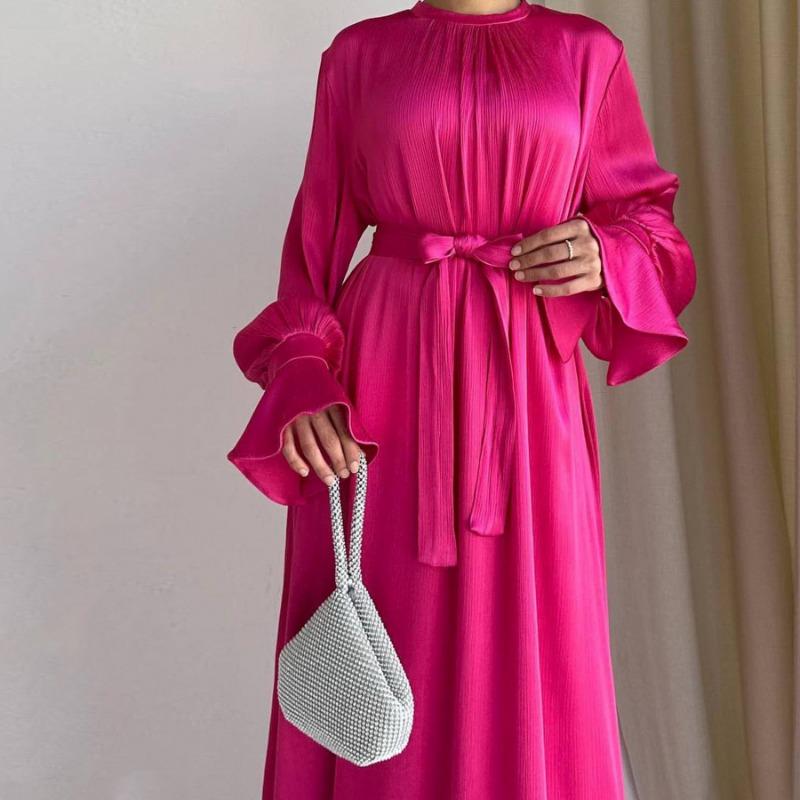 Весеннее женское обтягивающее атласное платье на шнуровке из двух предметов