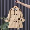 Осеннее пальто-тренч средней длины для девочек 2025 года, однотонное, с лацканами, подчеркивающее талию, в британском стиле