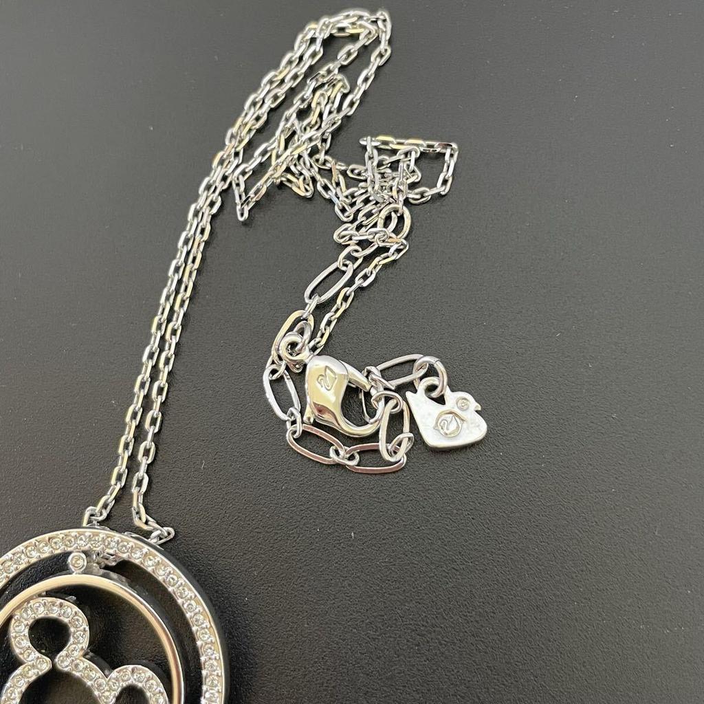 Б/у аксессуары SWAROVSKI Swarovski, красивое, подлинное, серебряное ожерелье, коллаборация Микки Дисней