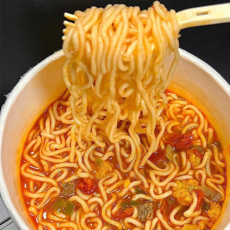 Master Kong Tomato Stew Beef Instant Noodles