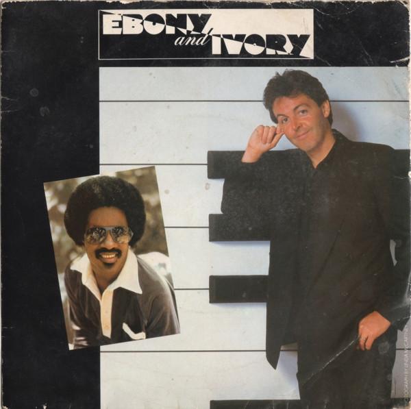 7-дюймовая пластинка PAUL MCCARTNEY - Ebony And Ivory R6054 Parlophone, MPL 1982 UK Рок Б/у