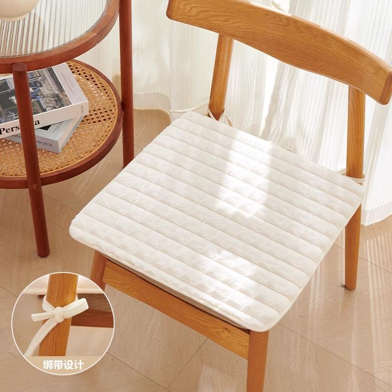 Soft Plush Chair Pads Winter Indoor Warmth Chair Covering Nonslip Comfort Dining Seat Pads Stool Mat Cover for Home Patio Kitchen Office Dorm