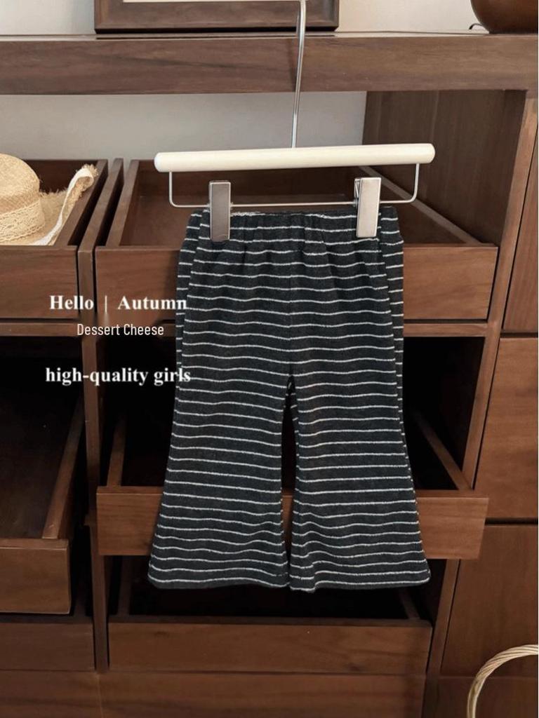 Комплект для девочек 2025 года в корейском стиле: кружевной кардиган и расклешенные брюки - Осенняя мода