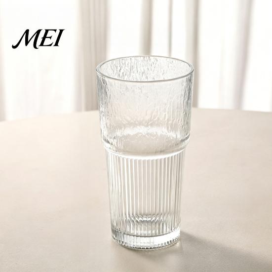 Ice Coffee Glass with Straw Ribbed Cup Lid And Straw, 600ml Large Capacity Iced Portable Container Tumbler, Reusable Cold Drink for Home Office Travel