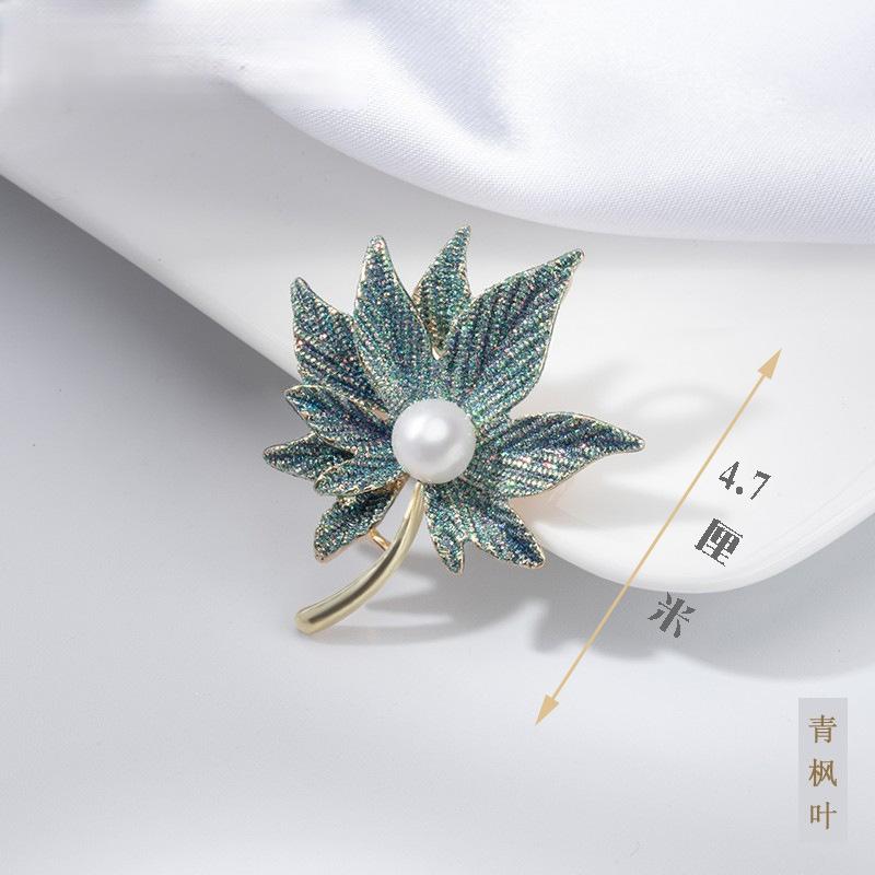 Изумрудная Бабочка Высококлассная Брошь Высококлассное Чувство Значок Нежная Кисточка Стрекоза Металлическая Брошь Персонализированные Аксессуары