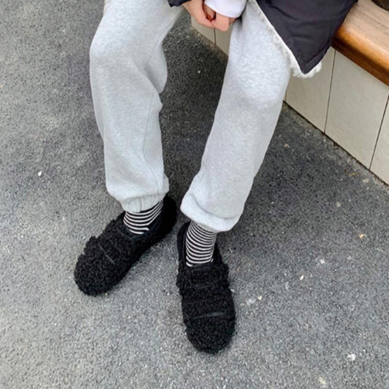 Модные зимние новые туфли на плоской подошве, женские модные туфли с круглым носком из замши и мягкой подошвой, нескользящие, удобные, низкие, шерстяные туфли