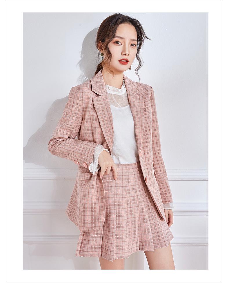 Plaid Yarn-Dyed Stretch Polyester Fabric for Women's Spring/Autumn Suits, Shirts, and Dresses.