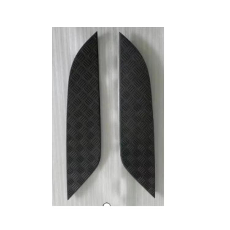 LR129985: Compatible with Land Rover Defender Front Upper Radiator Grille Louver Assembly