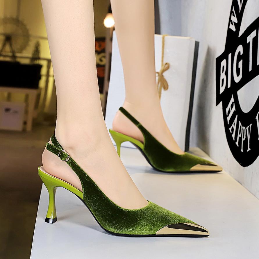 Женские модные банкетные бокалы для вина на высоких каблуках, замшевые одинарные туфли с металлическими острыми краями и выдолбленным задним ремешком