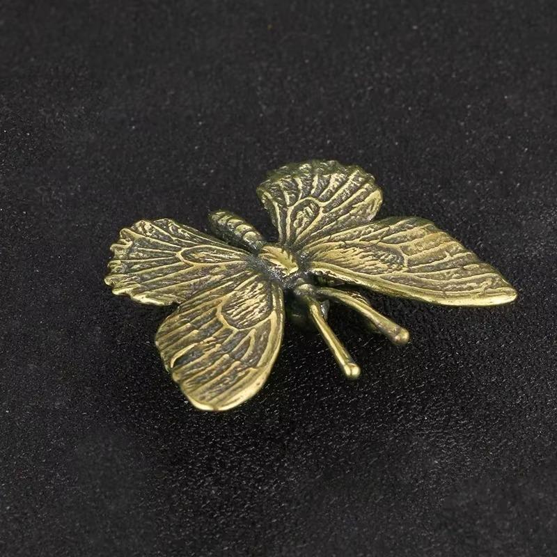 Vintage Brass Butterfly Ornaments Metal Insect Tea Ceremony Tea Pet Crafts Home Decoration Butterfly Statue Ornaments Wholesale