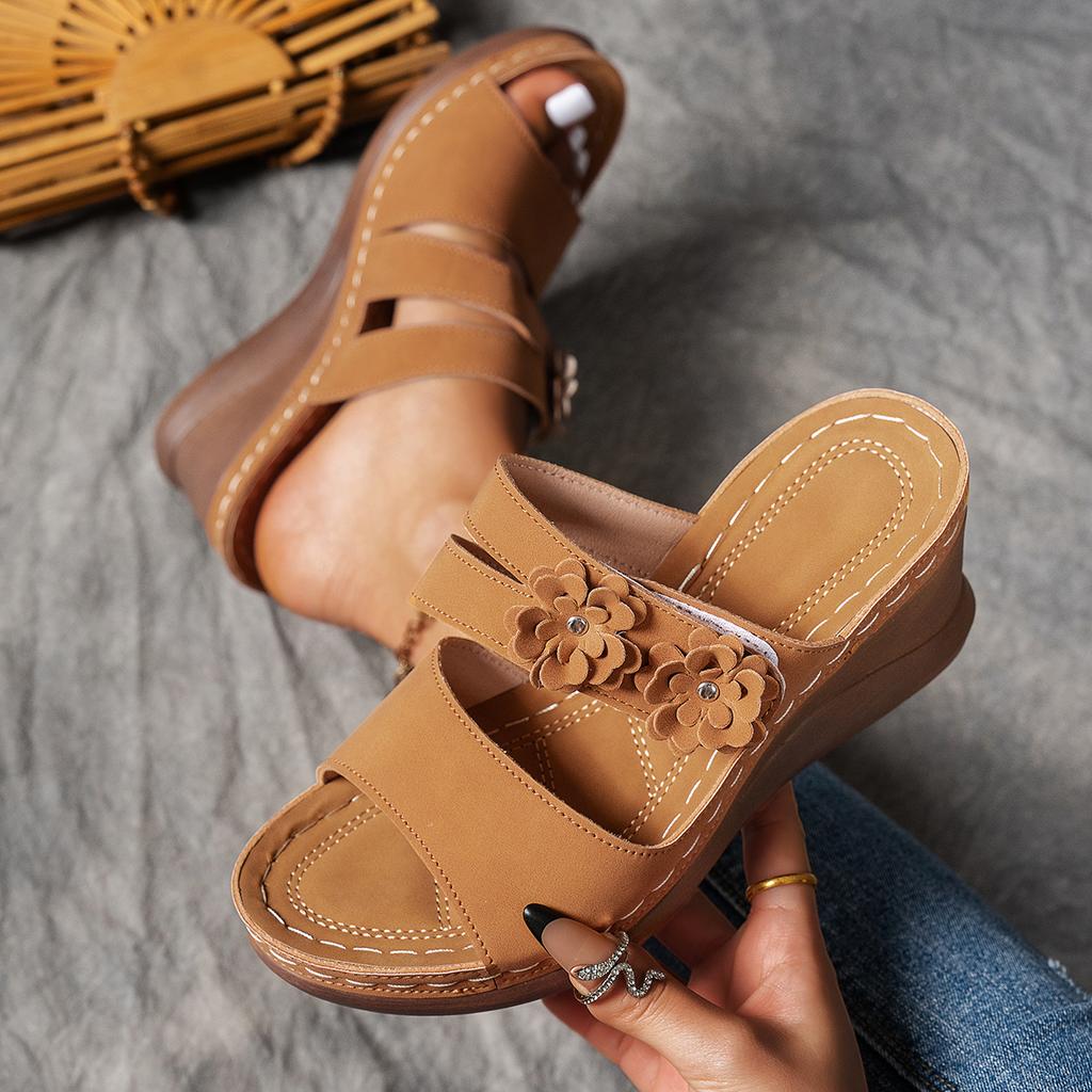 Модные женские сандалии на платформе, модные сандалии с цветами, женские уличные легкие повседневные сандалии на танкетке, летняя обувь слипоны для женщин