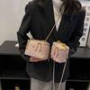 Текстурированная маленькая сумка женская весна 2025 новая модная вязаная сумка-мессенджер на цепочке мини-сумка-ведро