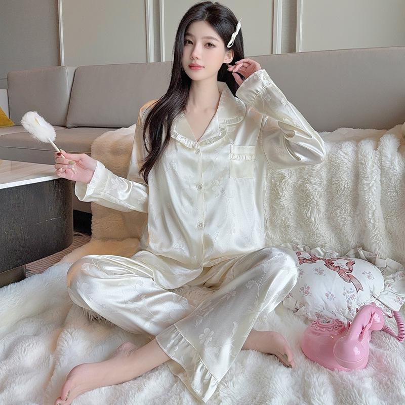 "Korean Ins-Style Imitation Silk Pajamas: Women's Long-Sleeve Cute Bear Dot Set"