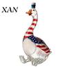 Bar Cabinet Display Piece Goose Shaped Whiskey Decanter, 3D Animal Glass Bottle with Stopper, Eye-catching Beverage Decanter Novelty Wine Dispenser