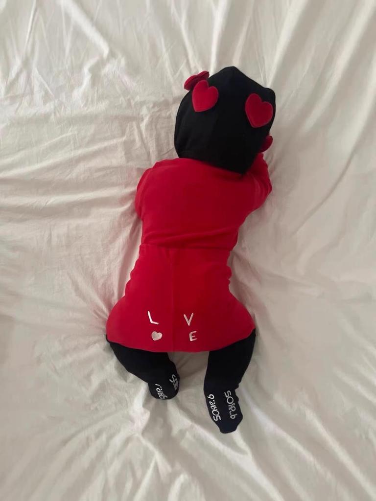 Детская пижама с сердечками: Уютный осенне-зимний комплект из двух предметов для младенцев и малышей