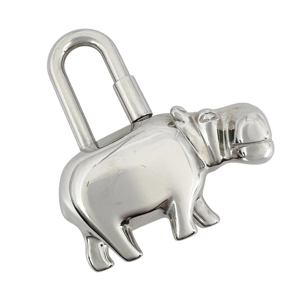 HERMES Taiga (Annee des Fleuves) Cadena Silver Women Hippopotamus motif, limited edition from 2005. used