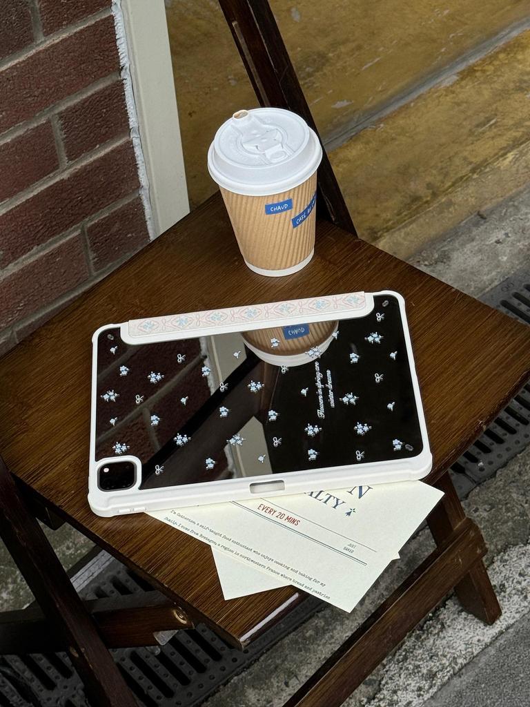 Трехскладной чехол для планшета iPad Pro 2021 и iPad Mini 6 с цветочным бантом