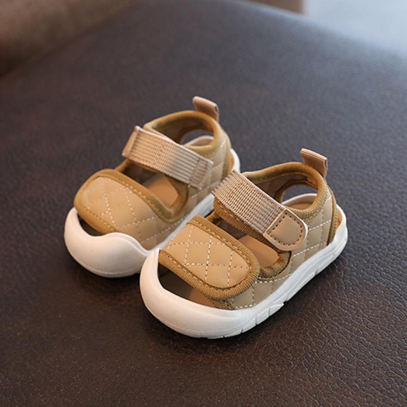 Сандалии для девочек, летние сандалии с защитой от ударов для мальчиков, модные детские повседневные туфли с мягкой подошвой для ходьбы, детские сандалии с вырезами