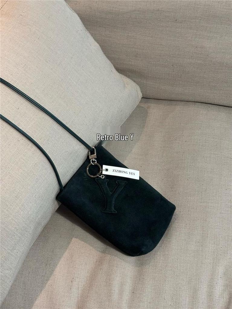 Women's 2025 Early Autumn Matte Cowhide Vertical Phone Crossbody Bag - Retro Simple High-End Design