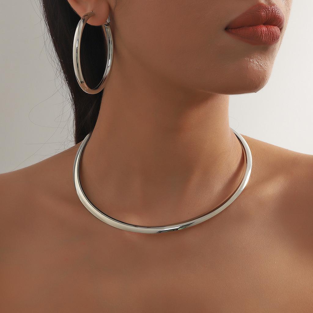 Fashionable Light Luxury Necklace Earrings Set for Women