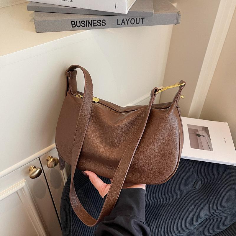 Сумка кроссбоди новый тренд лето одно плечо ниша одно плечо подмышечная женская сумка большая вместимость сумка-пельмень