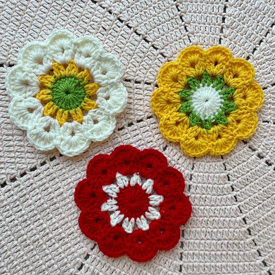 Handmade Crochet Flower Coaster Heat-Resistant Cup Mat for Mugs Glasses Soft
