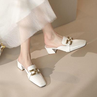 Баотоу полутапочки женские лето 2025 новые черные с металлической пряжкой на толстом каблуке нескользящие туфли-мюли на высоком каблуке крутые тапочки