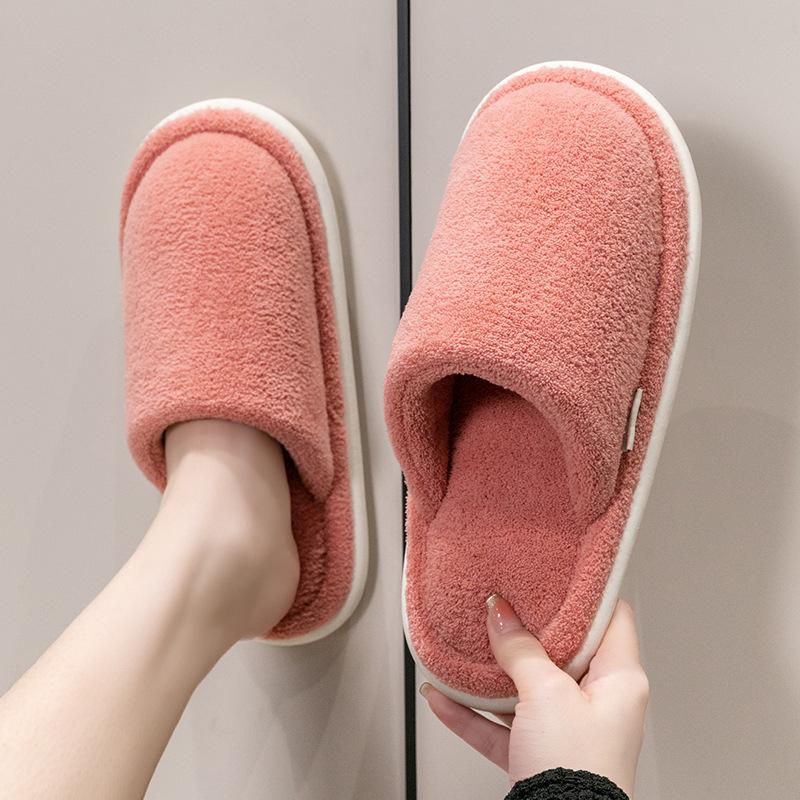 Хлопковые тапочки женские зимние весенние и осенние для дома для помещений теплые нескользящие домашние зимние парные плюшевые мужские