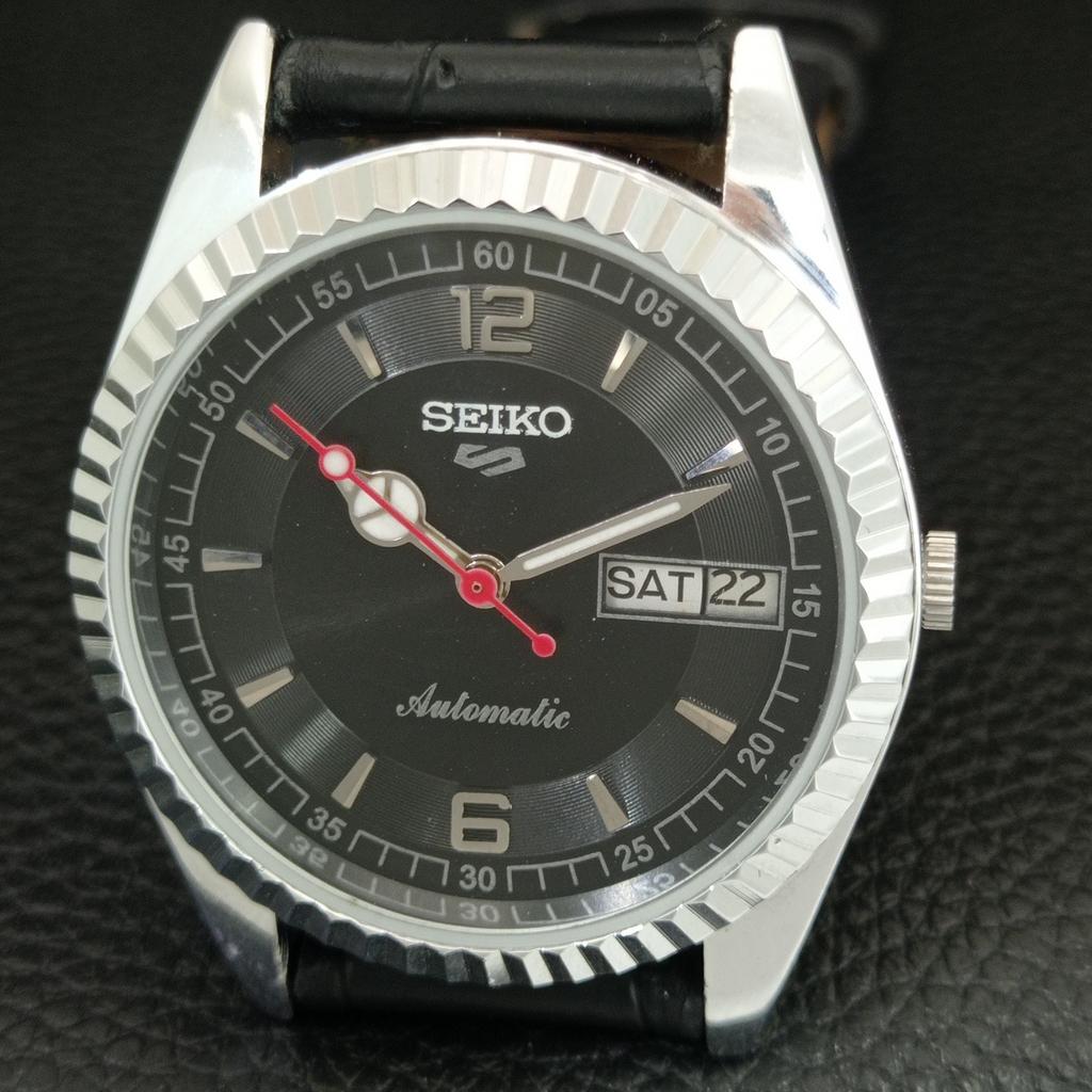 ВИНТАЖНЫЕ ОТРЕМОНТИРОВАННЫЕ МУЖСКИЕ АВТОМАТИЧЕСКИЕ ЧАСЫ SEIKO 5 ЯПОНИЯ ЧЕРНЫЙ ЦИФЕРБЛАТ a444496-1
