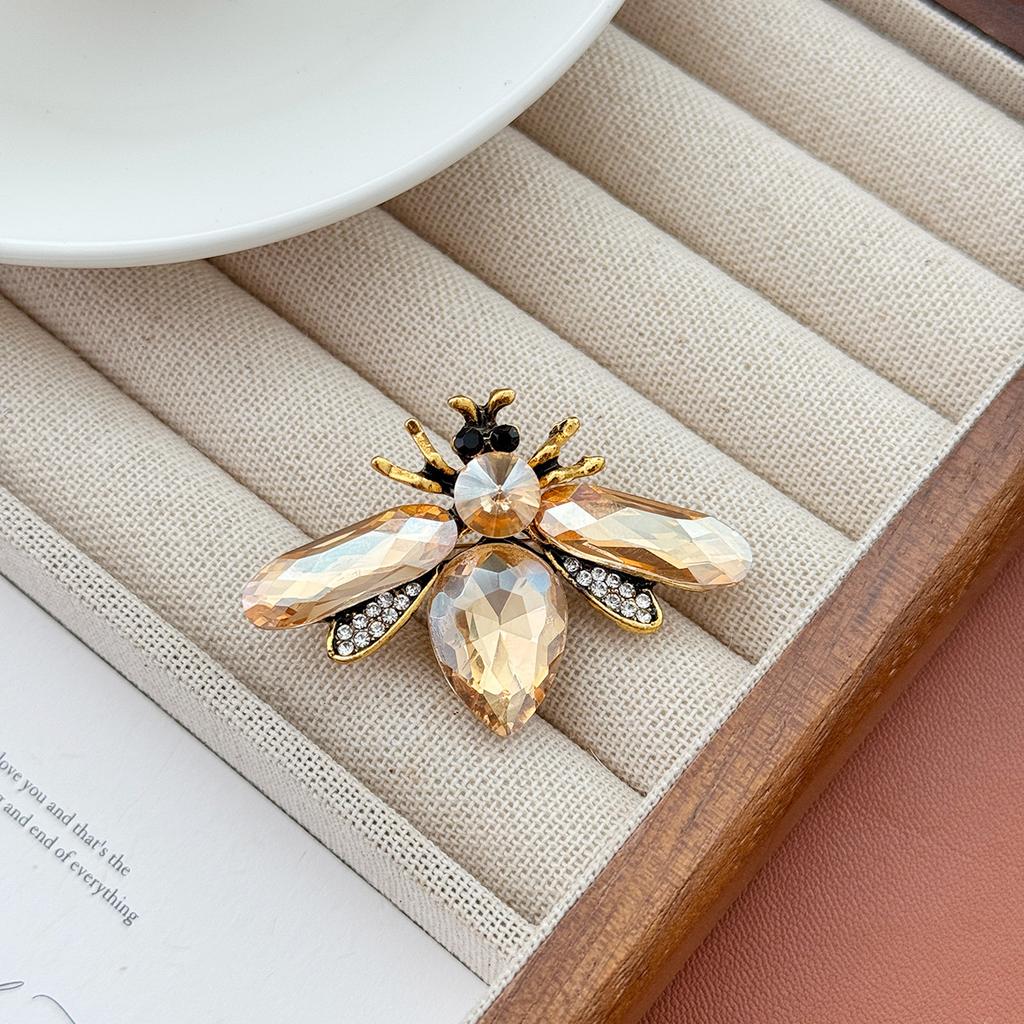 Creative Cute Honey Bee Brooch Fashion Rhinestone Women Vintage Enamel Animal Brooch