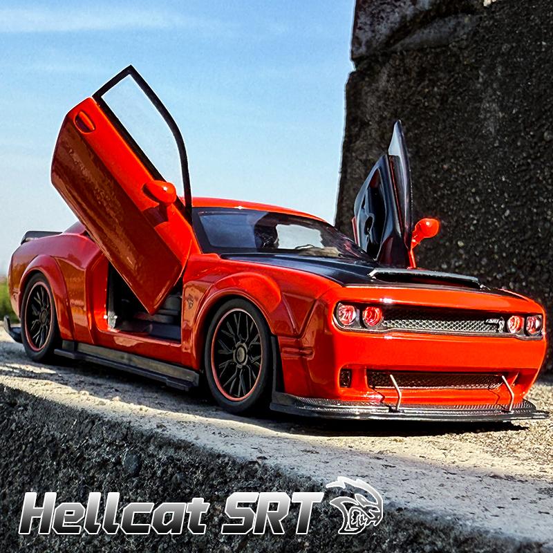 Новая 1/32 Challenger SRT Hellcat 2024 Модель автомобиля из сплава Звук и свет Откат Детская игрушка Коллекционные предметы Подарок на день рождения