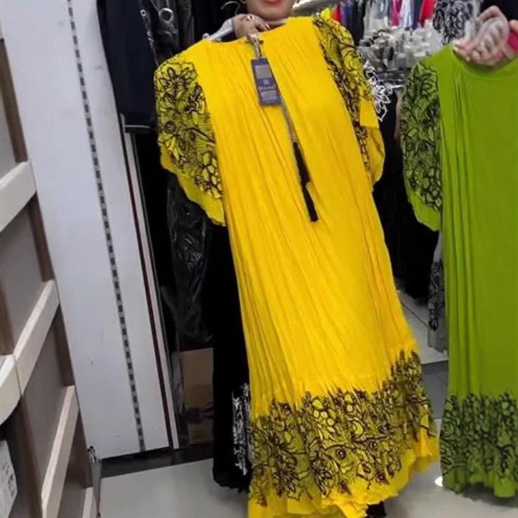 Летнее свободное платье с принтом 2025