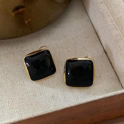 Квадратный гвоздик серебряная игла High-End Sense Niche Enamel Atmosphere Light Luxury Minimalist Hong Kong Style Drop Glaze Women