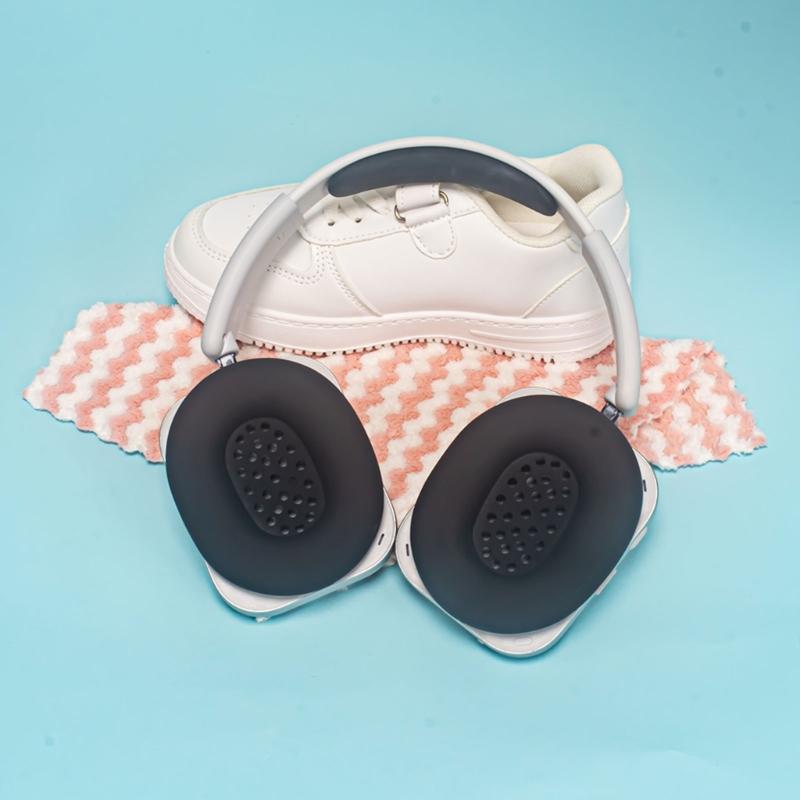 Silicone Earpads Sleeve Protective Covers Shockproof AntiDust Earphone Accessories For Headphone(1) Ear Cushions