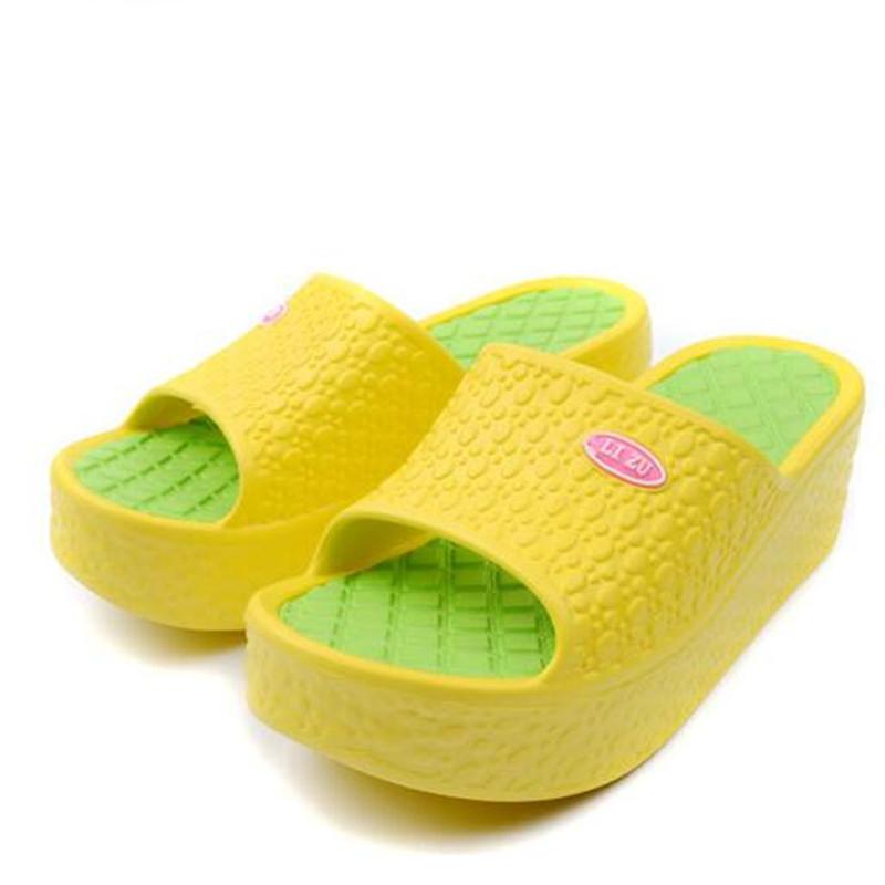 Женские односложные тапочки на танкетке с толстой подошвой, богемные домашние тапочки из пенопласта для ванной комнаты, сверхлегкие и удобные