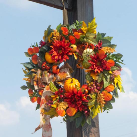 18-дюймовый осенний венок для входной двери, венок с искусственными тыквами, георгинами, ягодами и бантом, большой осенний венок на День благодарения, для фермерского дома, для помещения и улицы