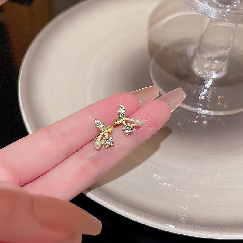 Серьги-вишни из серебра 925 пробы — модный минималистичный корейский стиль для студентов