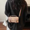 Ретро маленькая сумка женская осень и зима универсальная 2025 новая простая повседневная сумка-мессенджер в этом году популярная портативная маленькая квадратная сумка