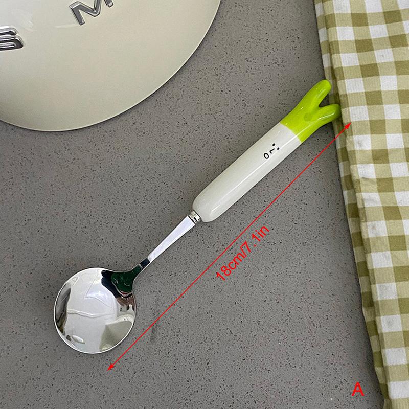 Милый мультяшный зеленый лук, керамическая посуда из нержавеющей стали, семейная ложка и вилка